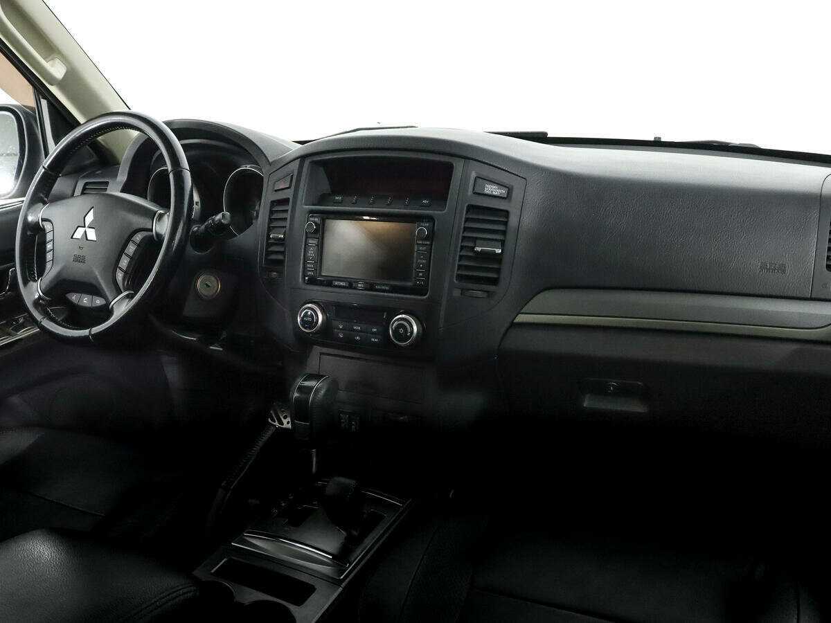 Mitsubishi Pajero б/у, 2012, Автоматическая. Фото: #9