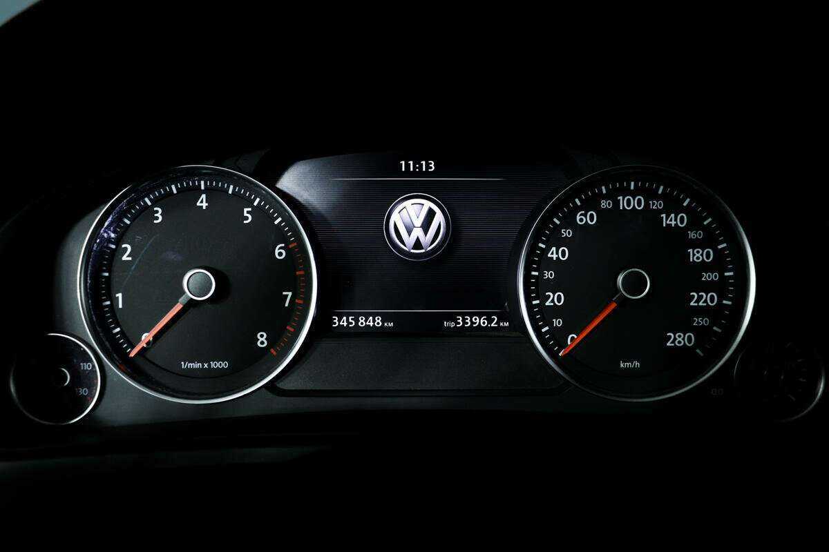 Volkswagen Touareg б/у, 2012, Автоматическая. Фото: #9