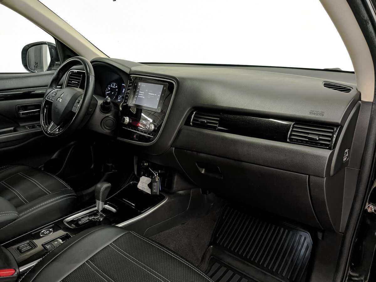 Mitsubishi Outlander б/у, 2020, Вариатор. Фото: #8