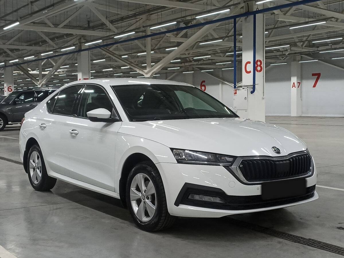 Skoda Octavia б/у, 2021, Автоматическая. Фото: #2