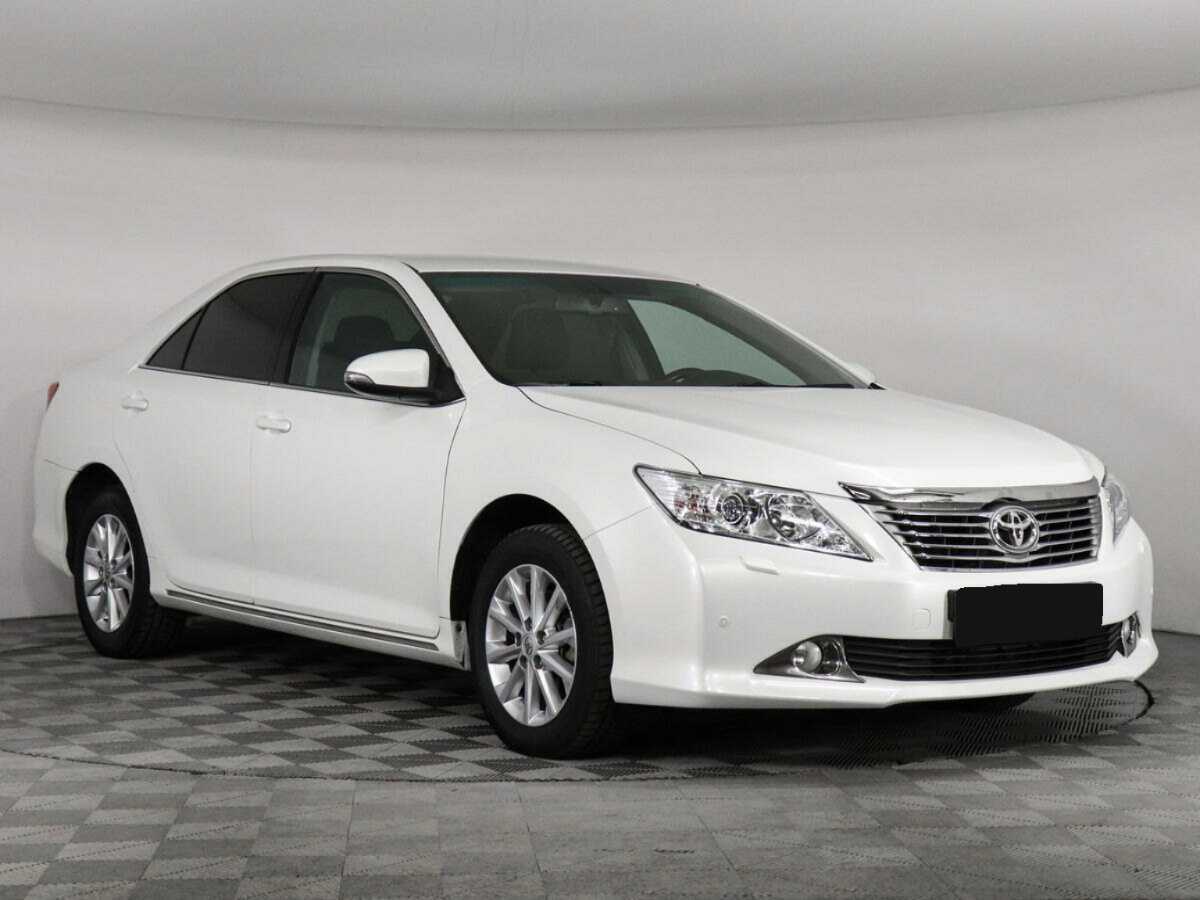 Toyota Camry б/у, 2014, Автоматическая. Фото: #2