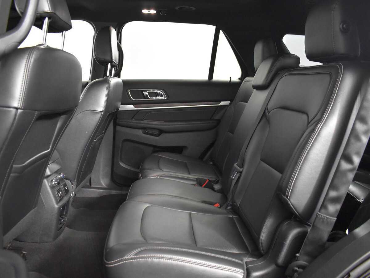 Ford Explorer б/у, 2018, Автоматическая. Фото: #9