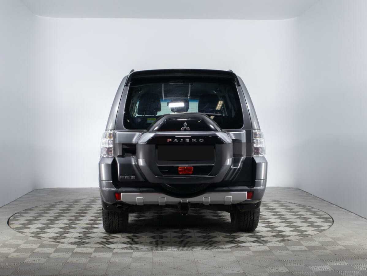 Mitsubishi Pajero б/у, 2017, Автоматическая. Фото: #5