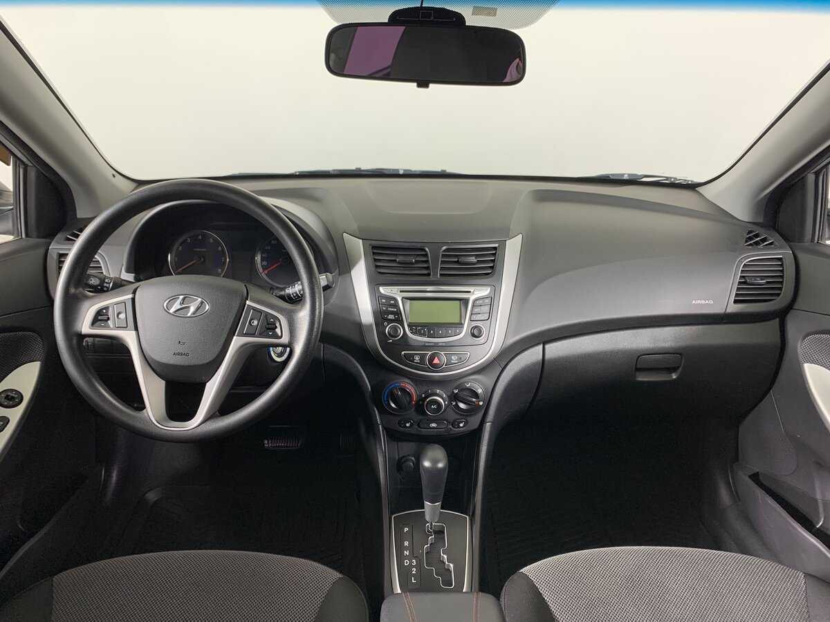 Hyundai Solaris б/у, 2013, Автоматическая. Фото: #11