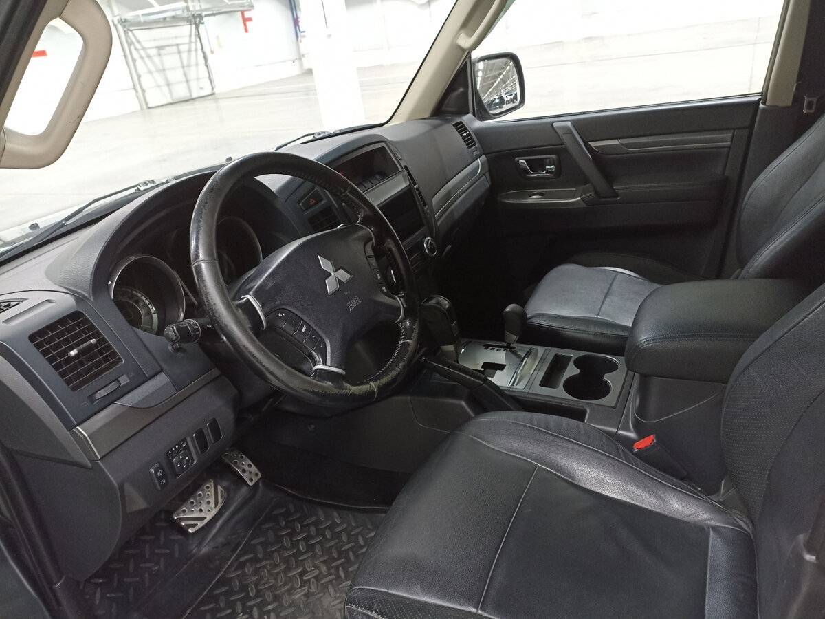 Mitsubishi Pajero б/у, 2012, Автоматическая. Фото: #15