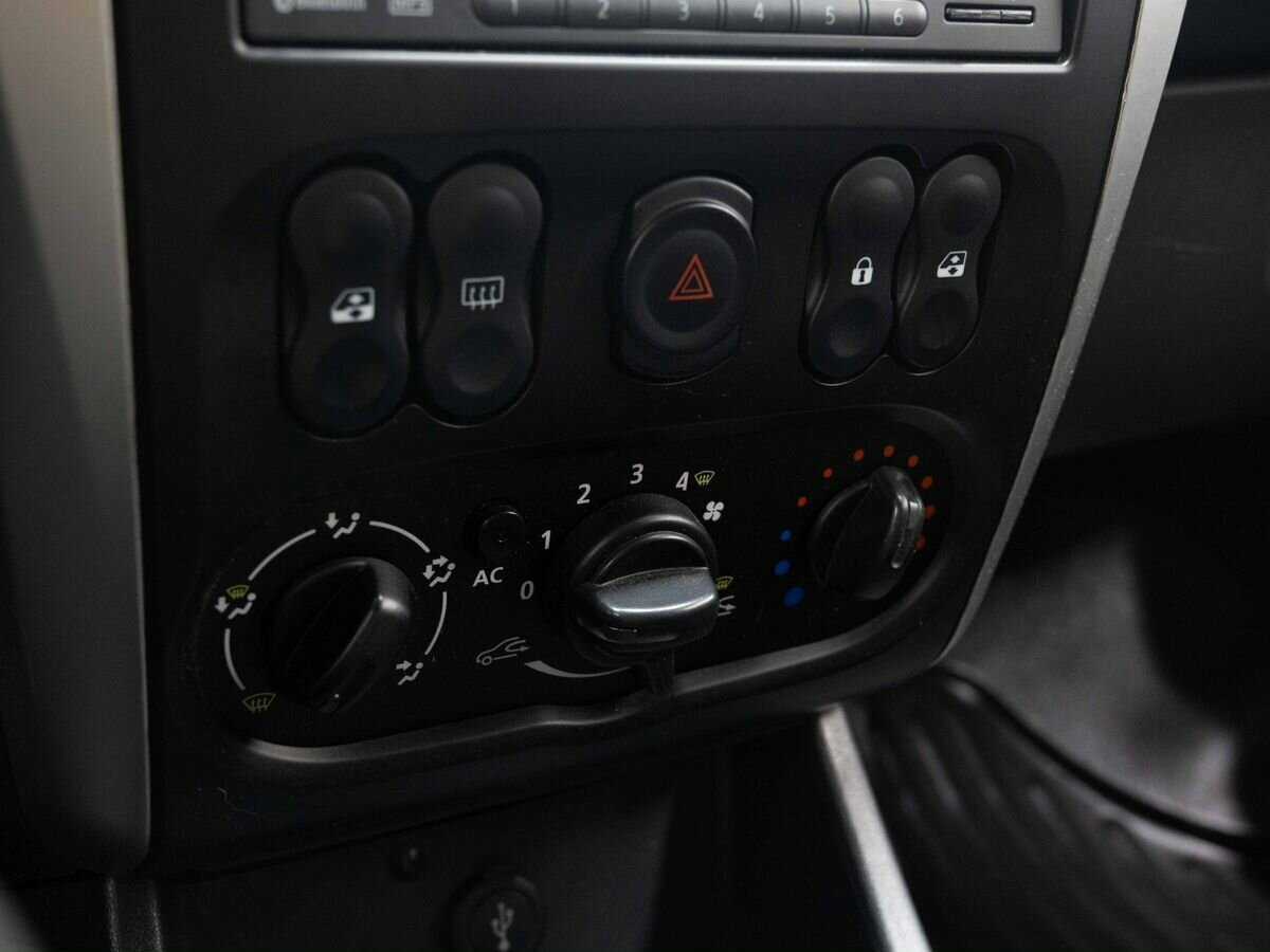 Nissan Almera б/у, 2013, Автоматическая. Фото: #17