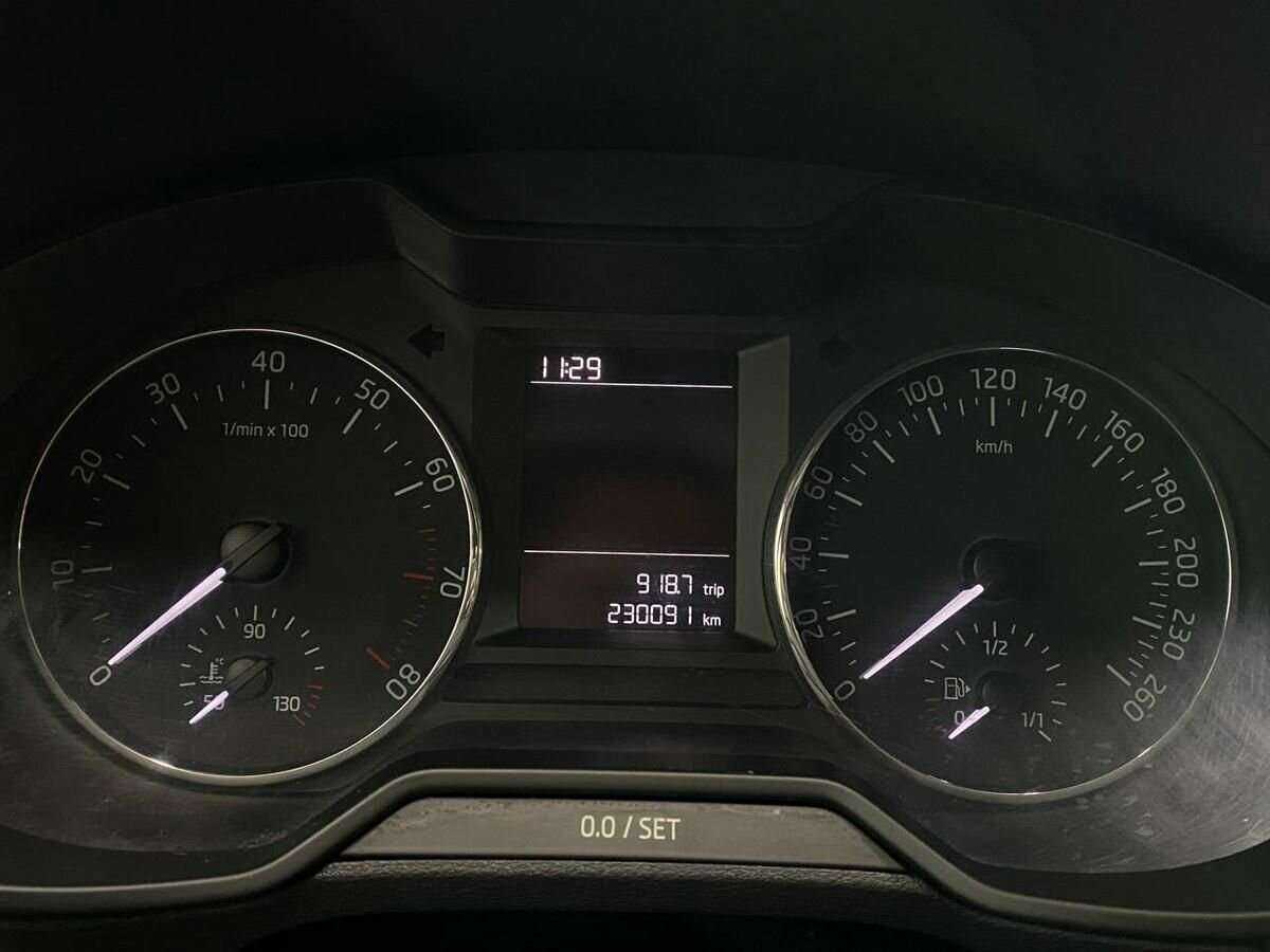 Skoda Octavia б/у, 2013, Механическая. Фото: #11
