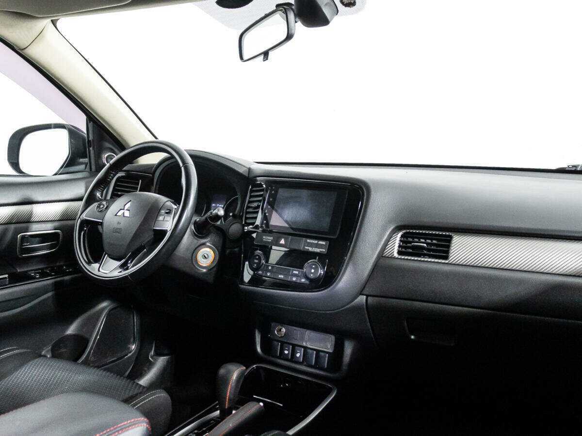 Mitsubishi Outlander б/у, 2017, Вариатор. Фото: #8