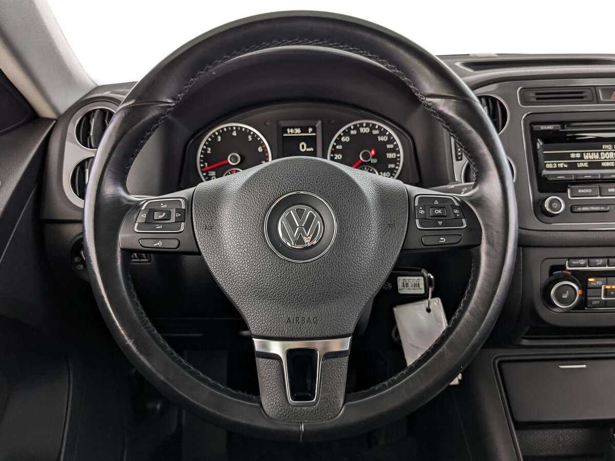 Volkswagen Tiguan б/у, 2015, Роботизированная. Фото: #17