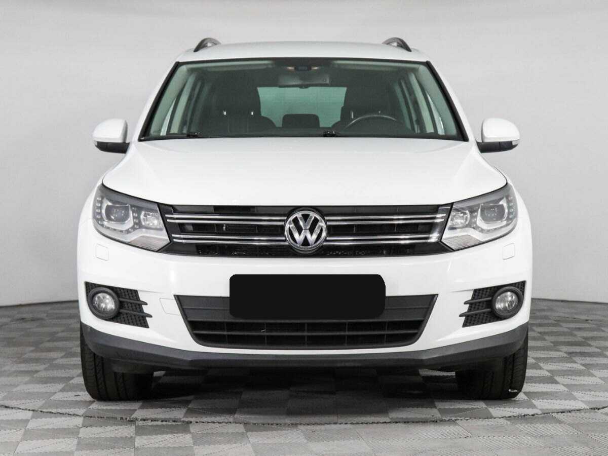 Volkswagen Tiguan б/у, 2016, Роботизированная. Фото: #1