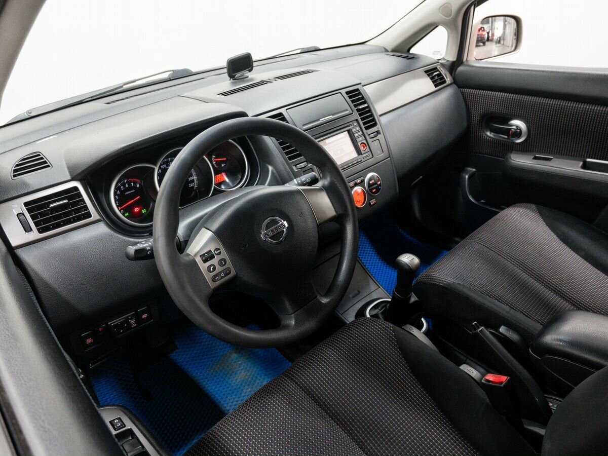 Nissan Tiida б/у, 2012, Механическая. Фото: #13