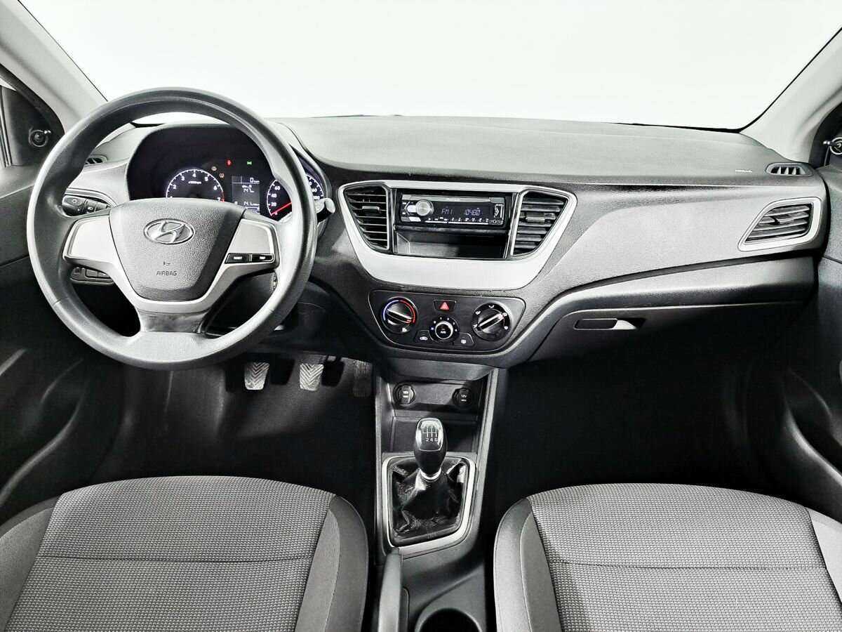 Hyundai Solaris б/у, 2017, Механическая. Фото: #11