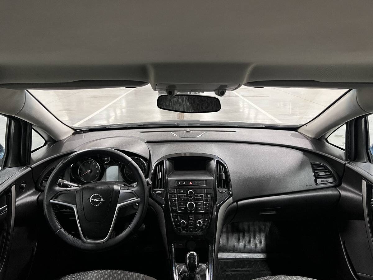 Opel Astra б/у, 2013, Механическая. Фото: #13