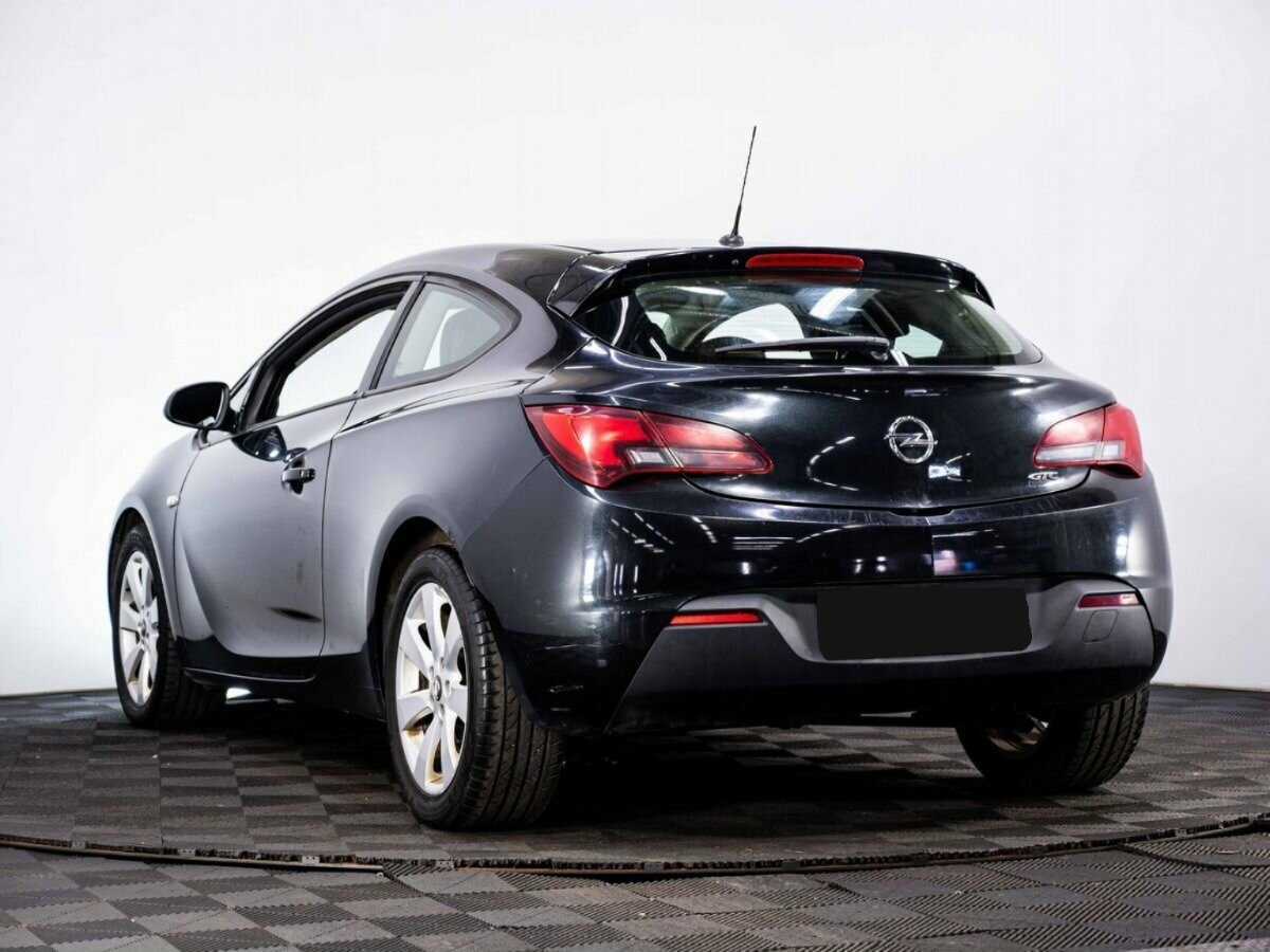Opel Astra б/у, 2013, Механическая. Фото: #3