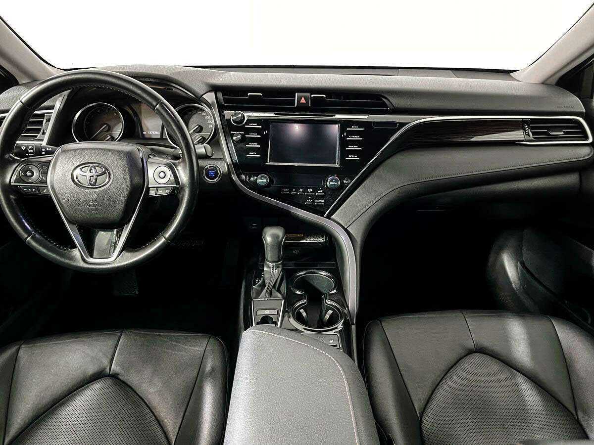 Toyota Camry б/у, 2018, Автоматическая. Фото: #11