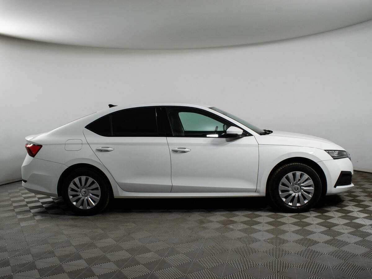 Skoda Octavia б/у, 2021, Роботизированная. Фото: #3