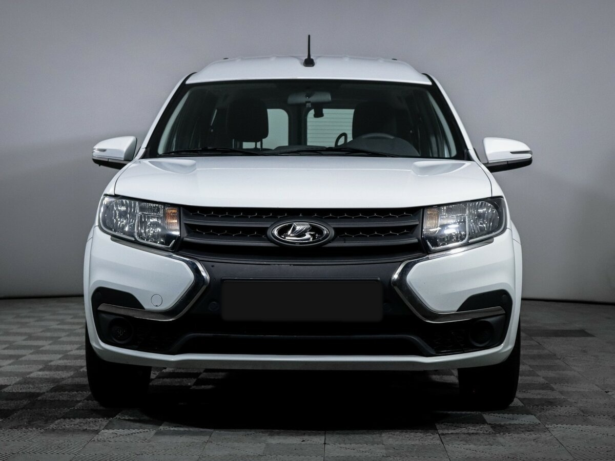 Lada (ВАЗ) Largus б/у, 2024, Механическая. Фото: #1