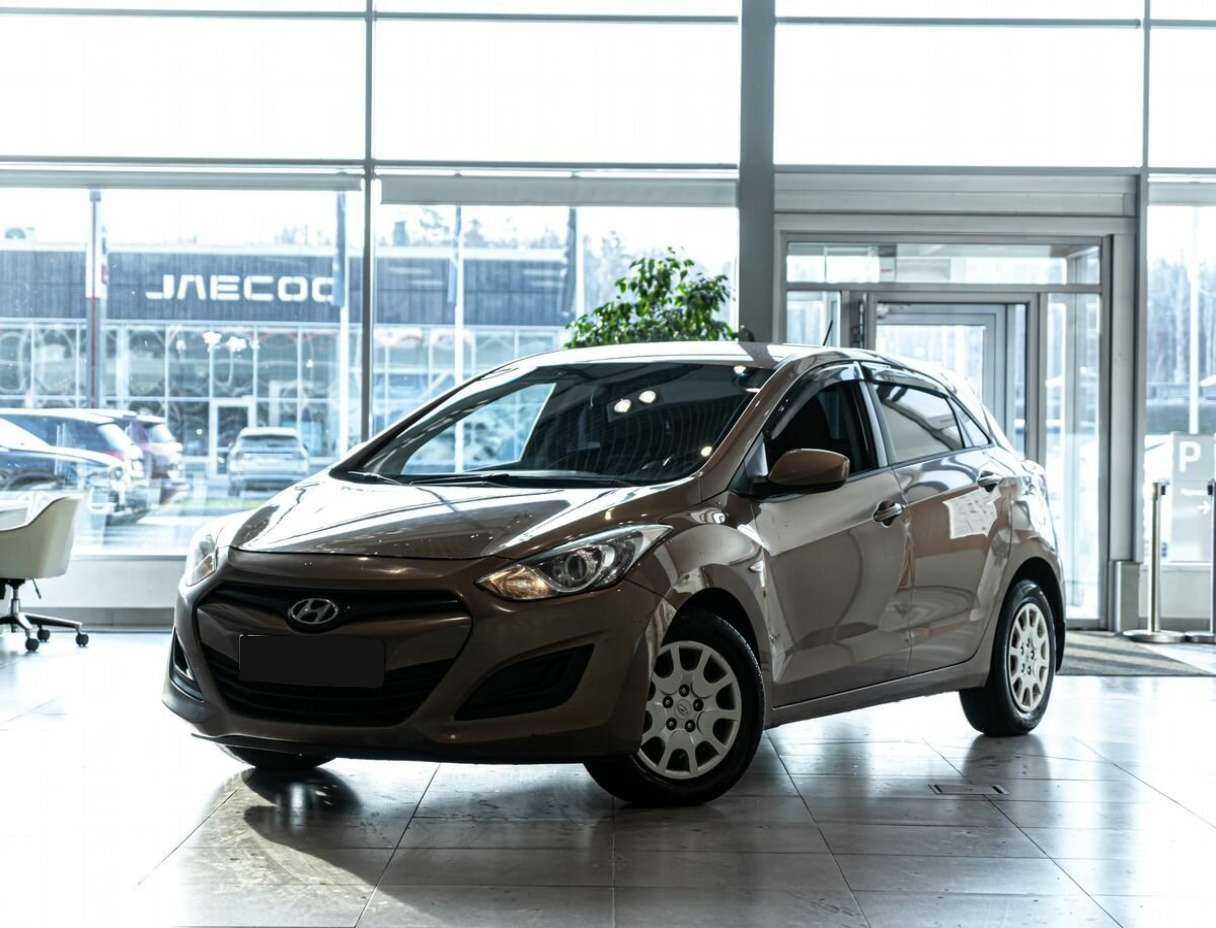 Hyundai i30 б/у, 2013, Механическая. Посмотреть фото