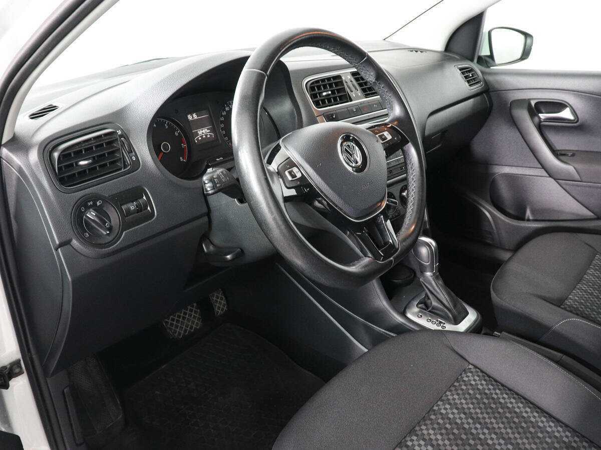 Volkswagen Polo б/у, 2019, Автоматическая. Фото: #8