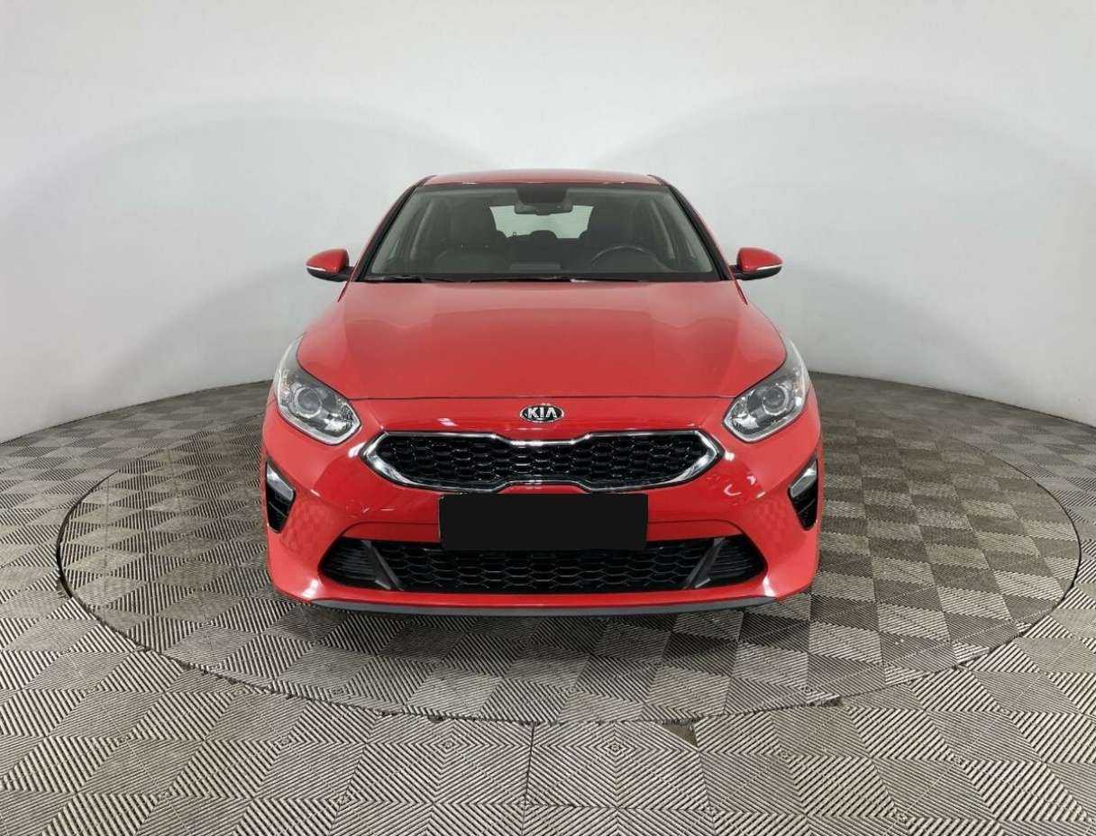 Kia Ceed б/у, 2020, Автоматическая. Фото: #1