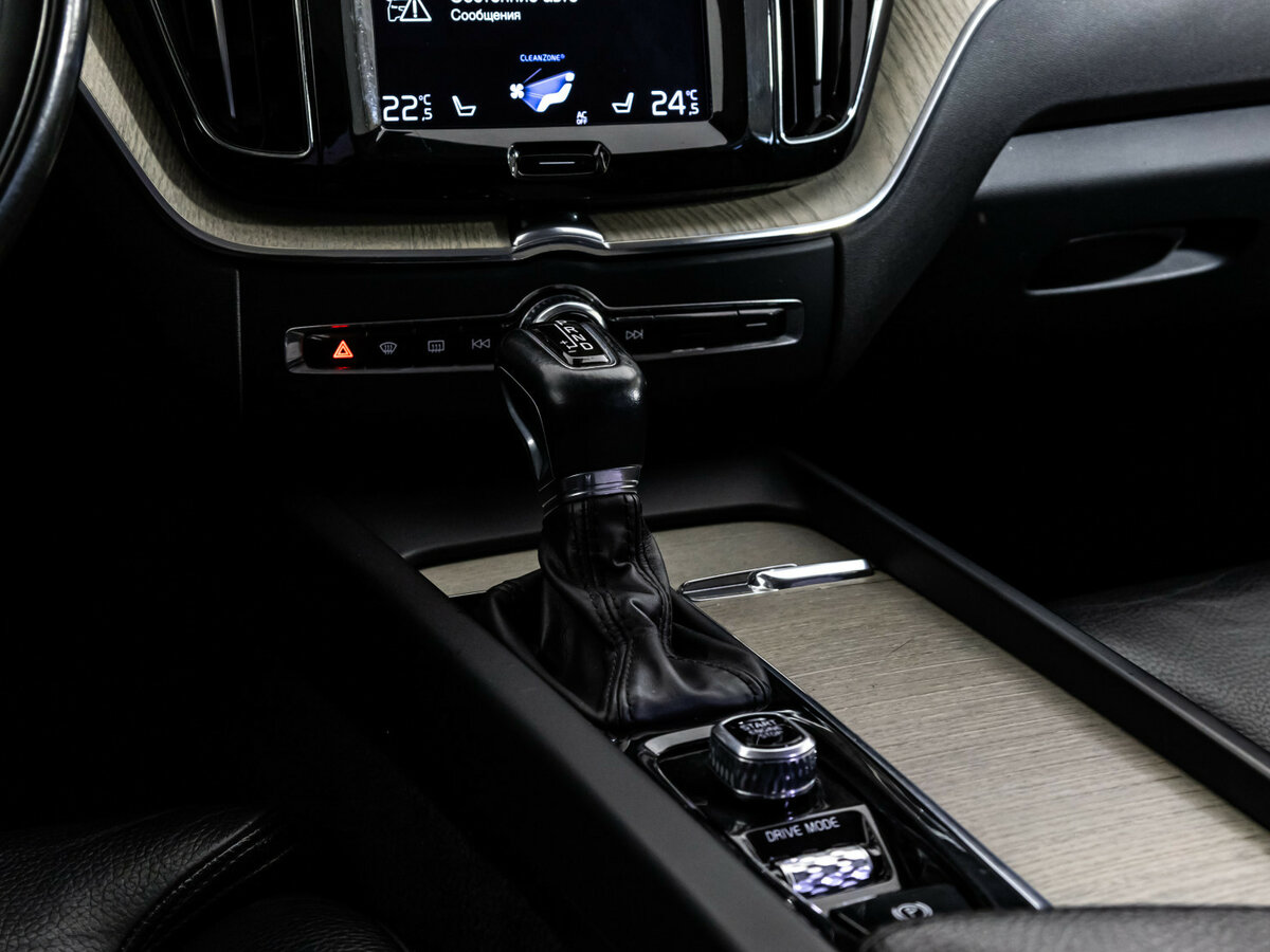 Volvo XC60 б/у, 2019, Автоматическая. Фото: #8