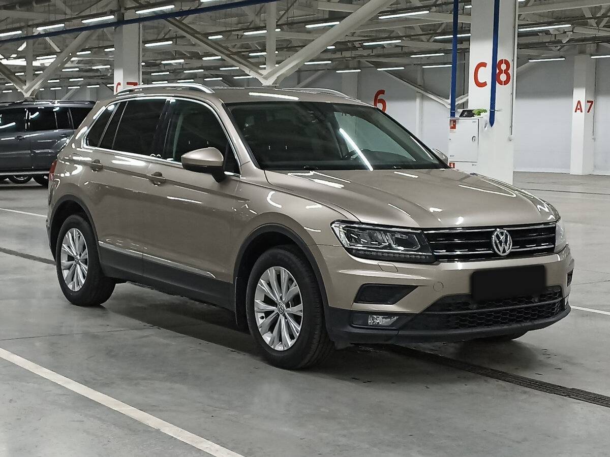 Volkswagen Tiguan б/у, 2017, Роботизированная. Фото: #2