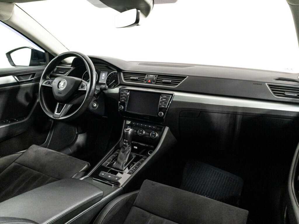 Skoda Superb б/у, 2017, Роботизированная. Фото: #8