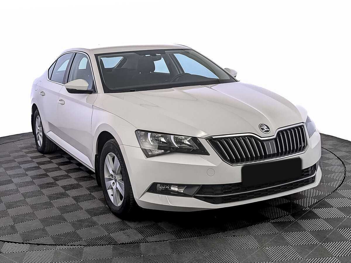 Skoda Superb б/у, 2017, Роботизированная. Фото: #2