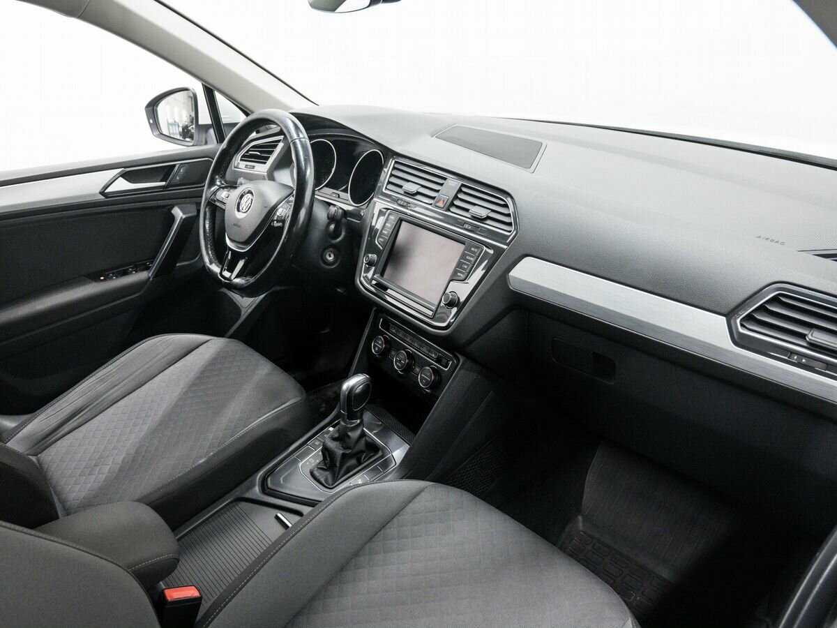 Volkswagen Tiguan б/у, 2017, Роботизированная. Фото: #7