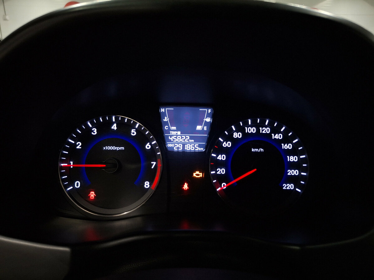 Hyundai Solaris б/у, 2014, Механическая. Фото: #12
