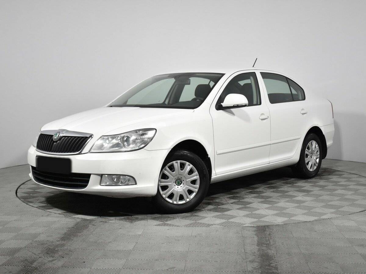 Skoda Octavia б/у, 2013, Механическая. Фото: #0
