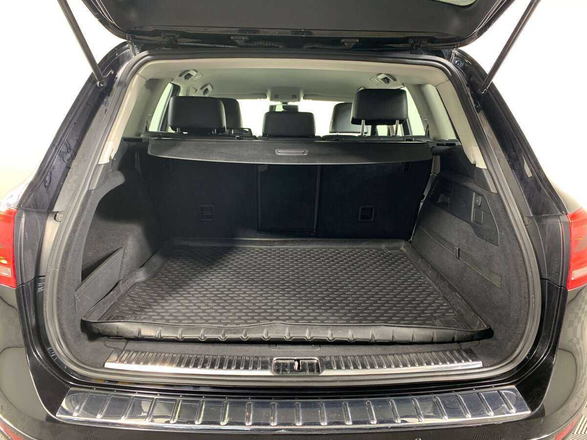 Volkswagen Touareg б/у, 2012, Автоматическая. Фото: #17
