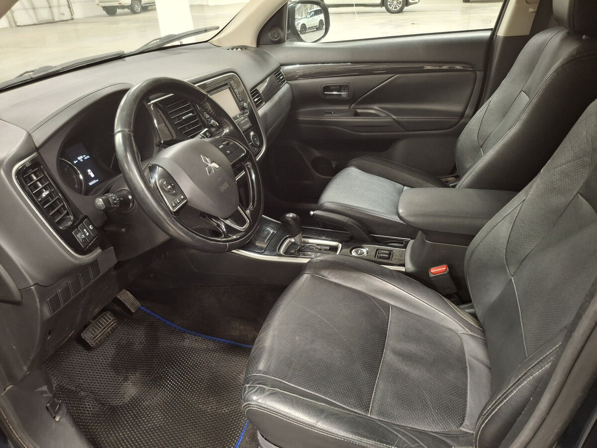Mitsubishi Outlander б/у, 2017, Вариатор. Фото: #14