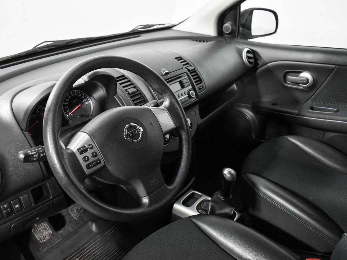 Nissan Note б/у, 2013, Механическая. Фото: #8