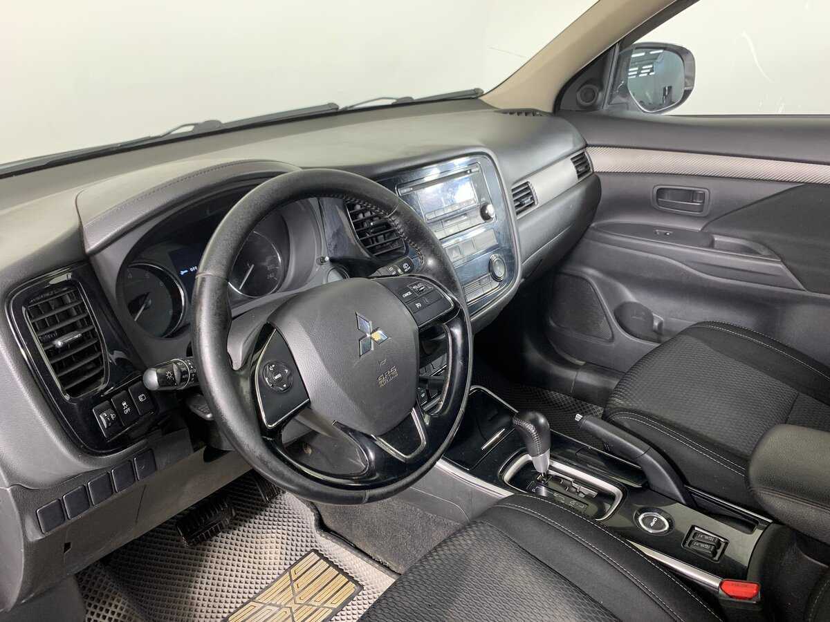 Mitsubishi Outlander б/у, 2017, Вариатор. Фото: #11