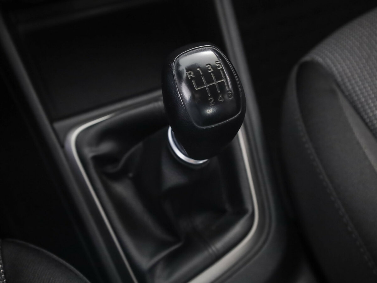 Hyundai Solaris б/у, 2018, Механическая. Фото: #14