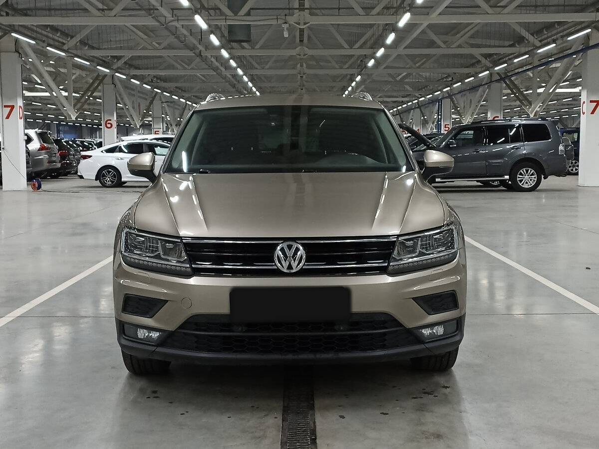 Volkswagen Tiguan б/у, 2017, Роботизированная. Фото: #1