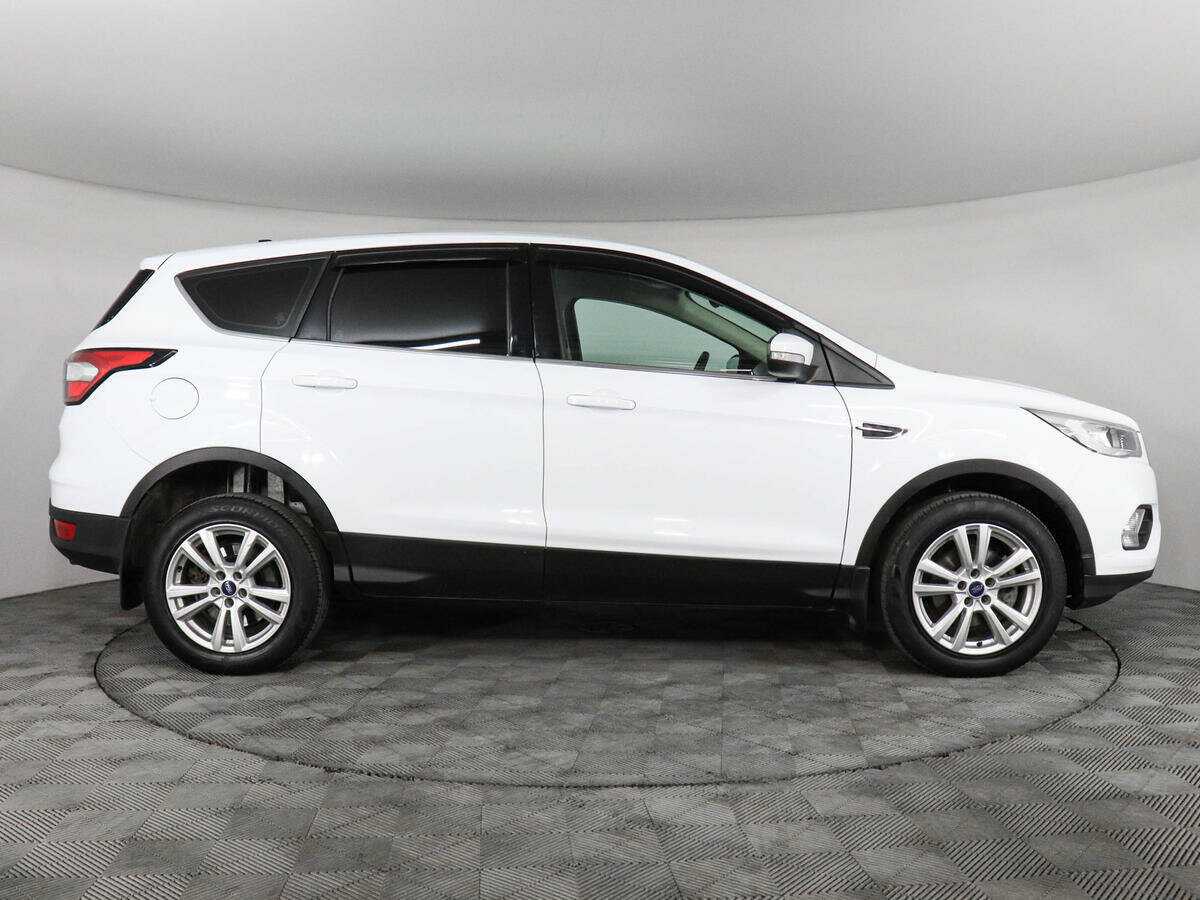 Ford Kuga б/у, 2017, Автоматическая. Фото: #3