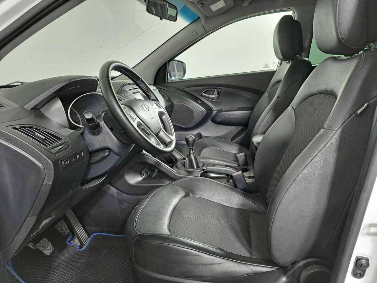 Hyundai ix35 б/у, 2015, Механическая. Фото: #13