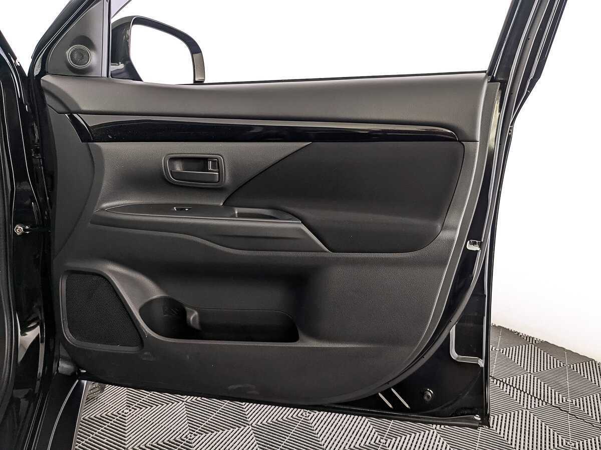 Mitsubishi Outlander б/у, 2021, Вариатор. Фото: #24