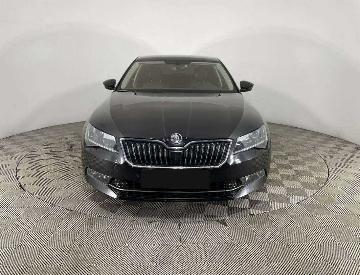 Skoda Superb б/у, 2018, Роботизированная. Фото: #1