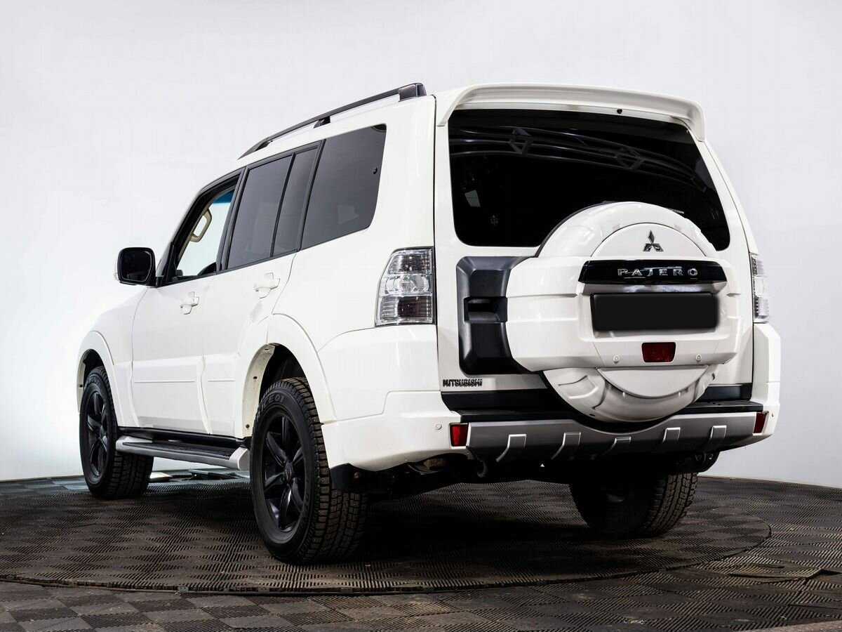 Mitsubishi Pajero б/у, 2013, Автоматическая. Фото: #3