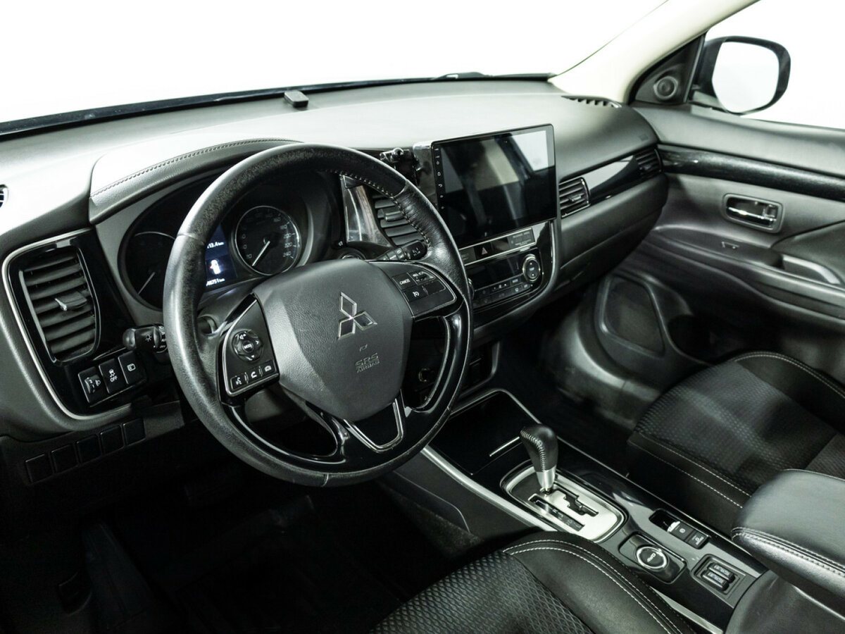 Mitsubishi Outlander б/у, 2018, Вариатор. Фото: #10