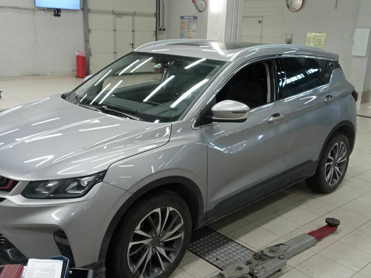 Geely Coolray б/у, 2023, Роботизированная. Посмотреть фото