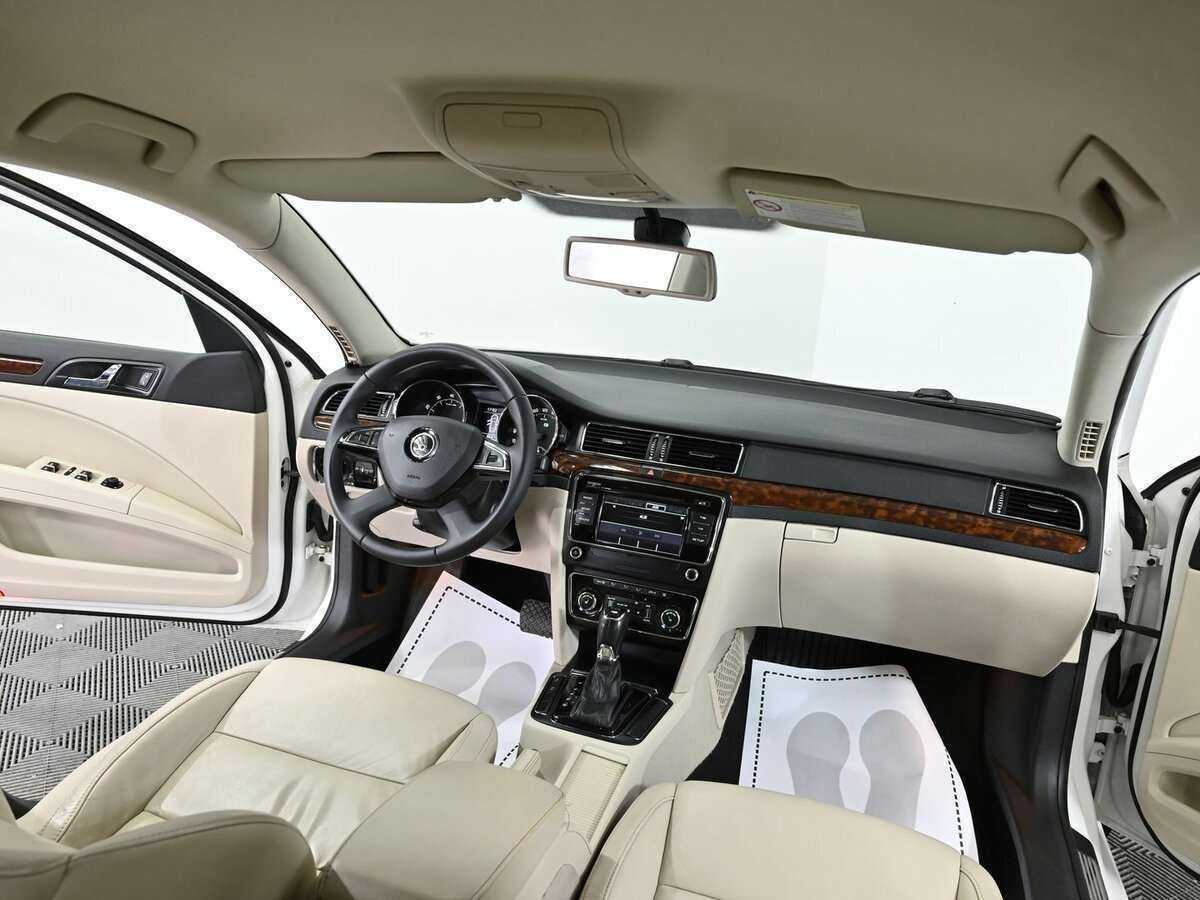 Skoda Superb б/у, 2013, Роботизированная. Фото: #4