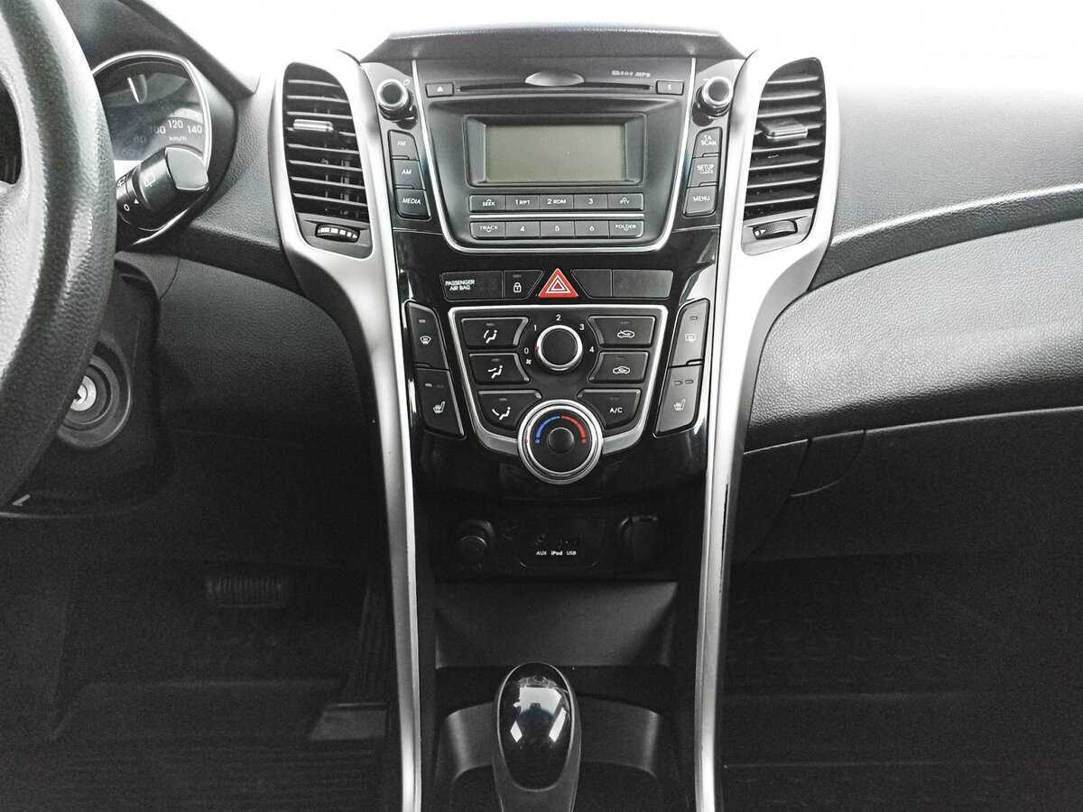 Hyundai i30 б/у, 2013, Автоматическая. Фото: #14