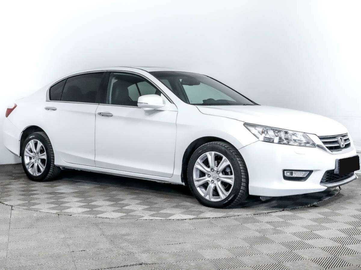 Honda Accord б/у, 2013, Автоматическая. Фото: #2