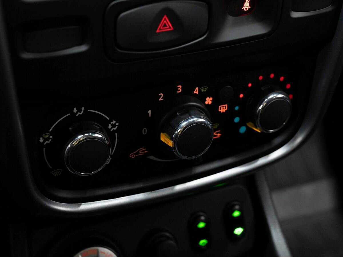 Renault Duster б/у, 2013, Механическая. Фото: #15