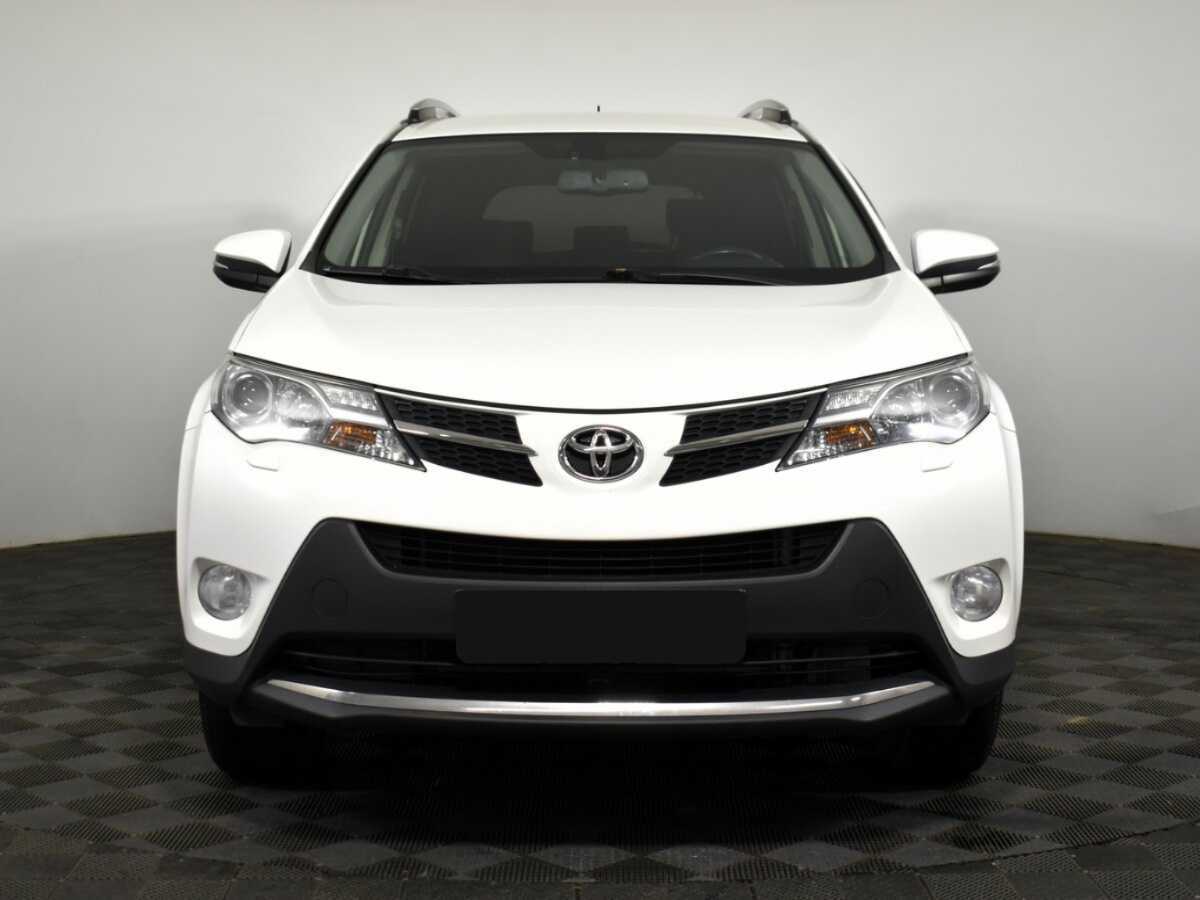 Toyota RAV4 б/у, 2015, Механическая. Фото: #1