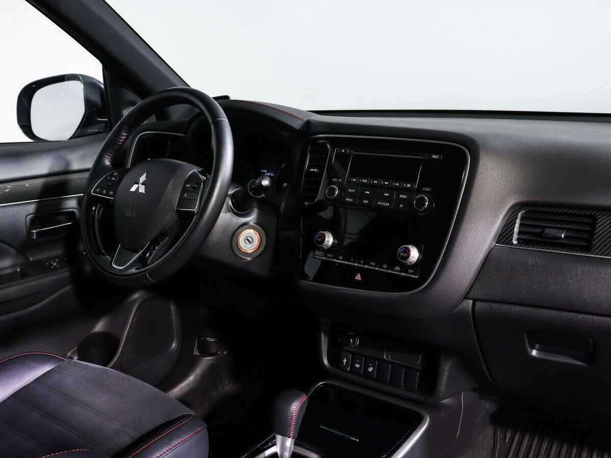 Mitsubishi Outlander б/у, 2020, Вариатор. Фото: #6